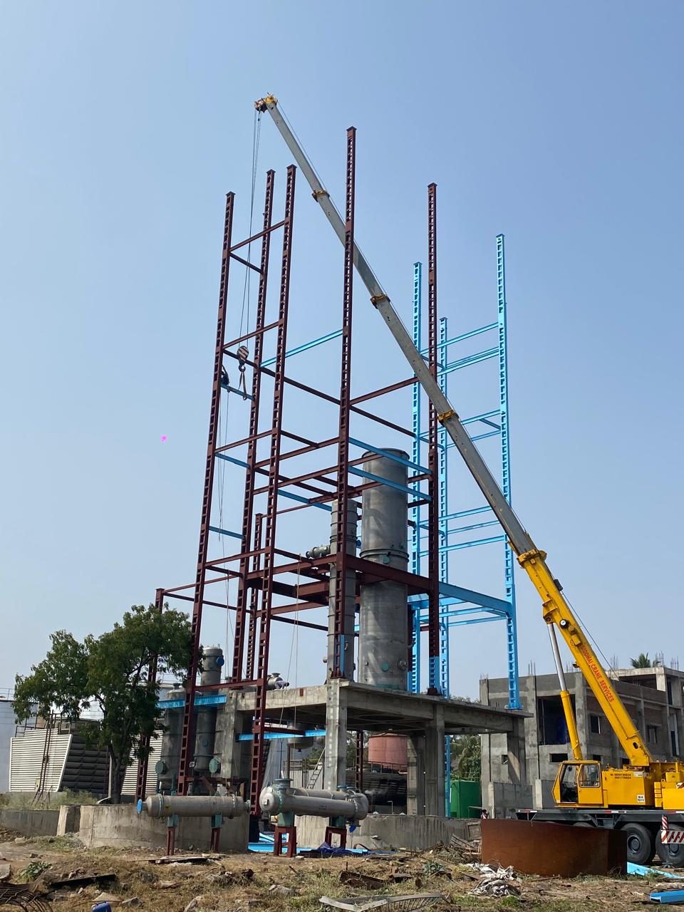 Distillery column being erected at Shri Siddeshwar SSK, Solapur